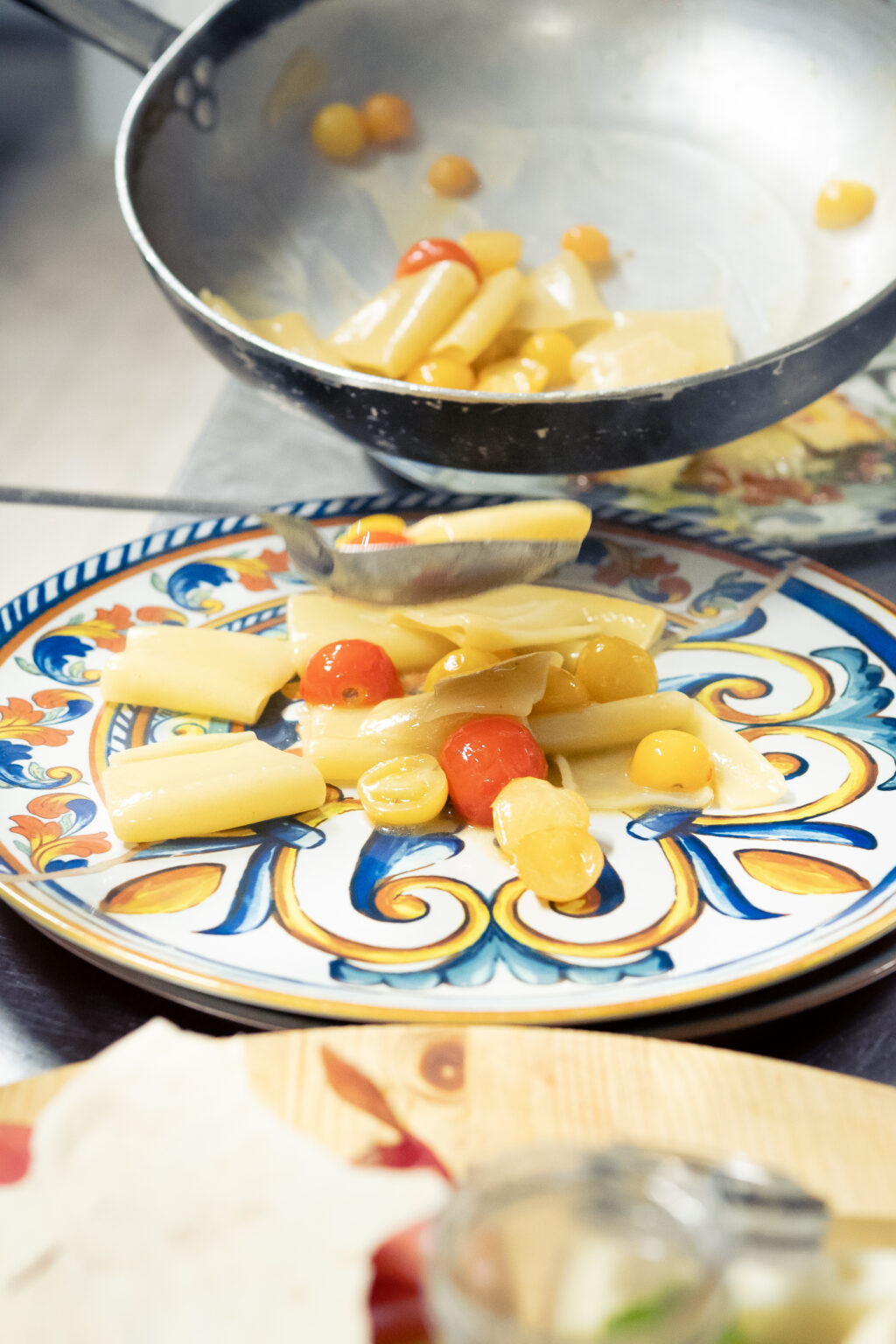 Pasta con pomodorini saltata in padella